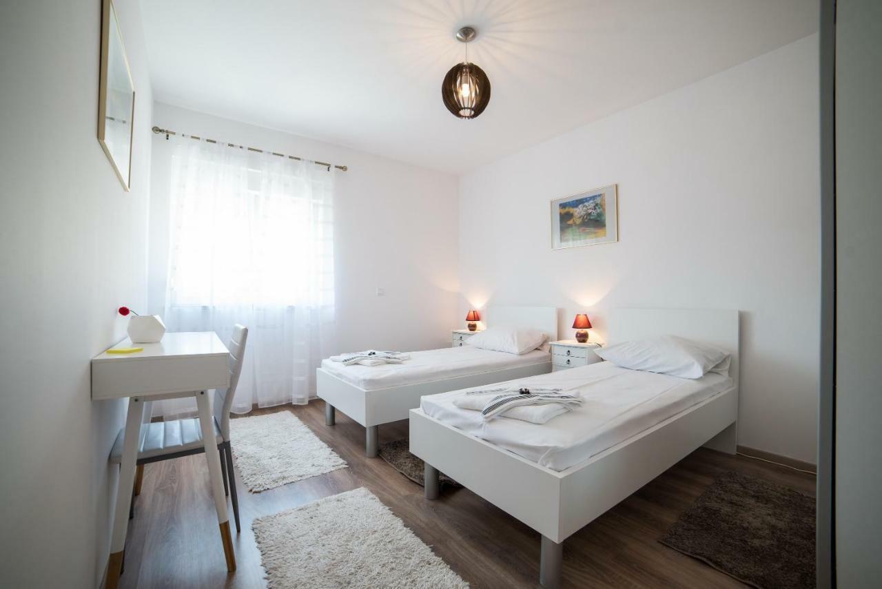 De Luxe Apartment Mediteran 2**** Zaton  Esterno foto