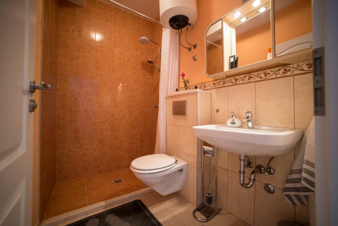 De Luxe Apartment Mediteran 2**** Zaton  Esterno foto